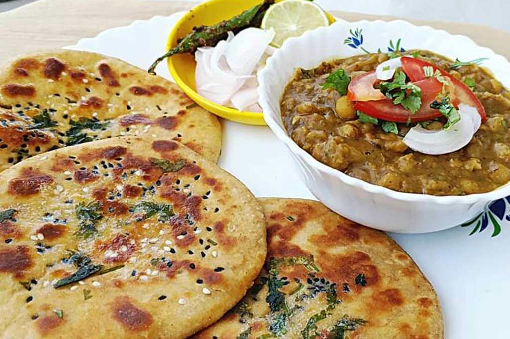 Delicious Semi-fried Bread with Pea Curry