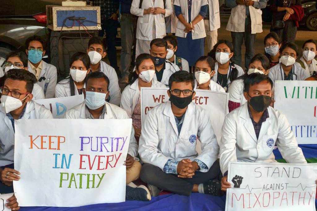 Members of IMA and doctors staged protests